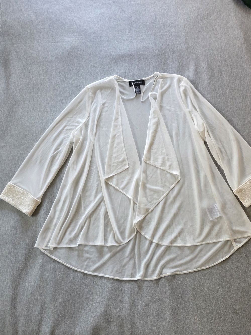 R&M Richards White/Cream Blouse with Black Brand Tag